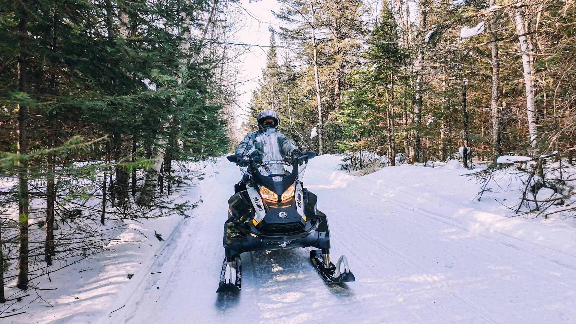 Location motoneige Ski-Doo 1 place 600 EFI – à Mont-Laurier
