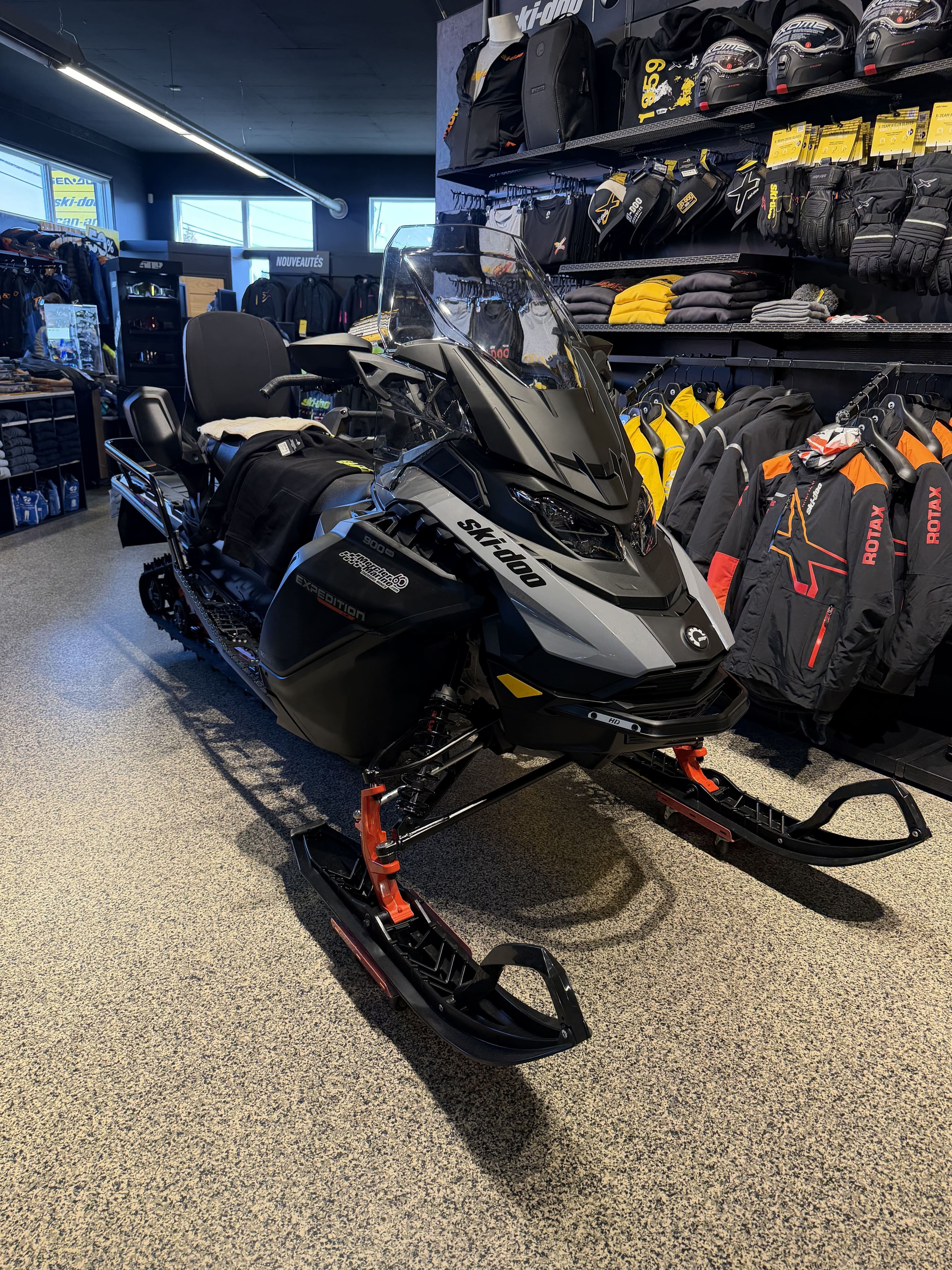 Ski‑Doo Expedition 900ace (2027) — Thetford Mines