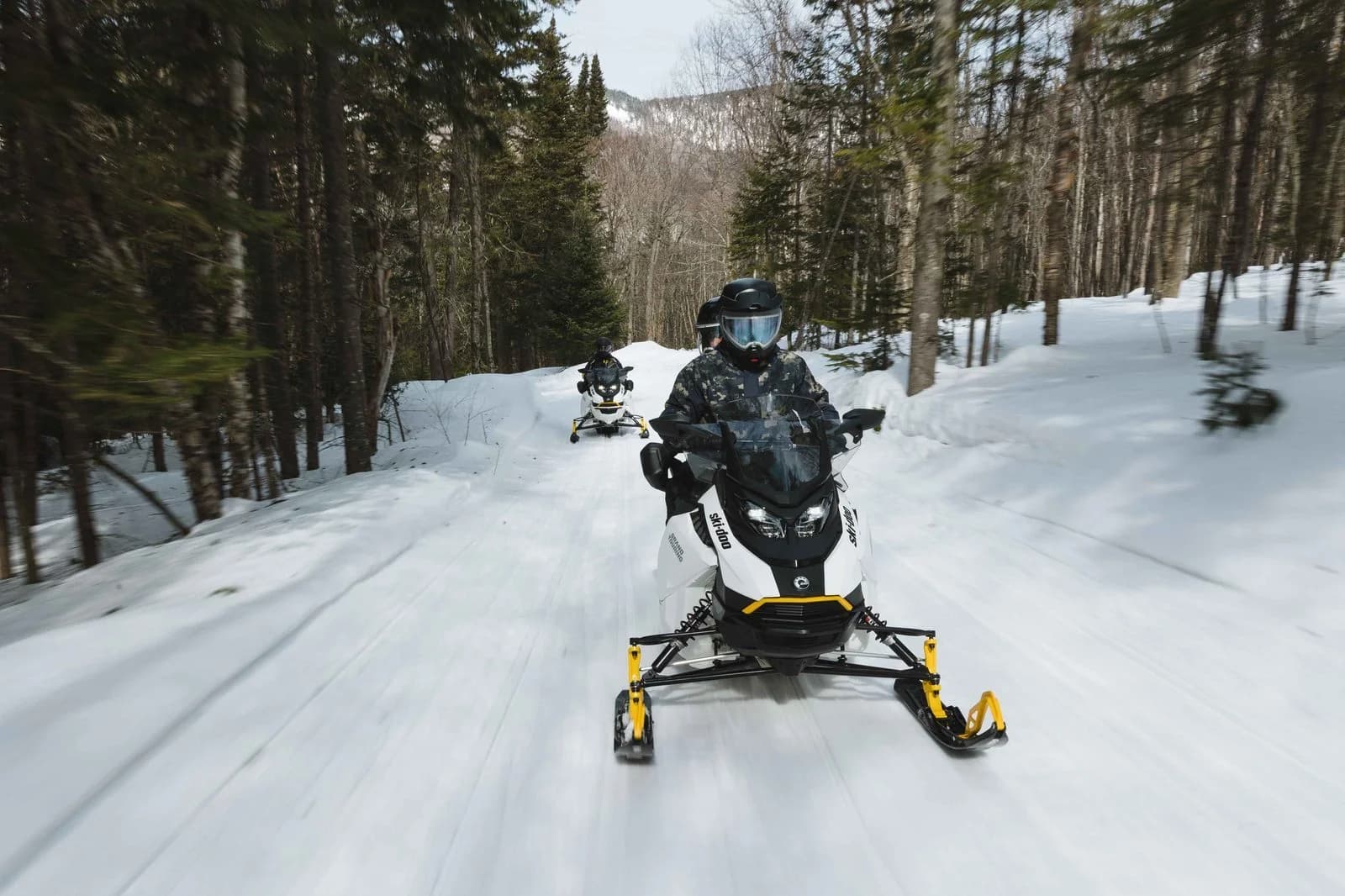 Location motoneige sans guide à La Tuque: Ski-doo ACE 900 — La Tuque
